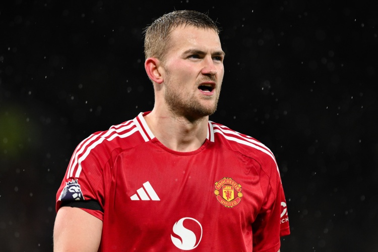 开云app-德里赫特谈对阵阿森纳：希望能获胜，然后与球迷们一起庆祝