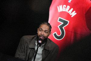 英格拉姆：新赛季我们绝对能打进季后赛 这支球队打得非常顽强