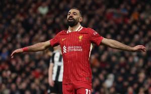 开云app-电讯报：各俱乐部改变策略，除萨拉赫和哈兰德外英超缺少顶级球星