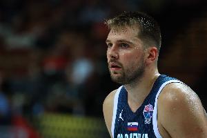 开云移动端-斯洛文尼亚中锋:对手37罚我们赢不了的 东契奇15分钟3犯什么鬼?