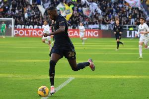 意天空预测博洛尼亚vs尤文首发：穆阿尼首发中锋，萨沃纳踢中卫