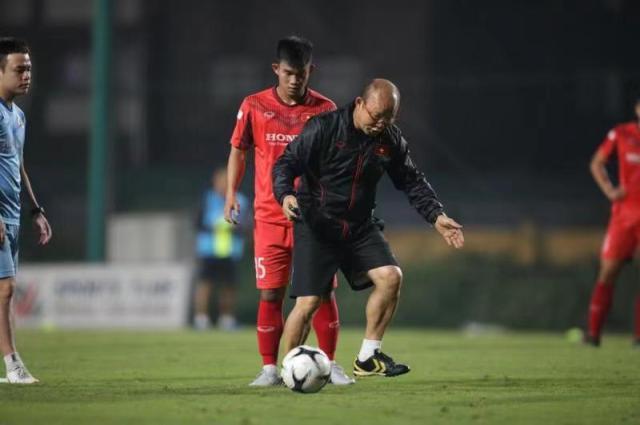 开云移动端-越南洗牌!最新30人名单多位名将落选 7名新人入队