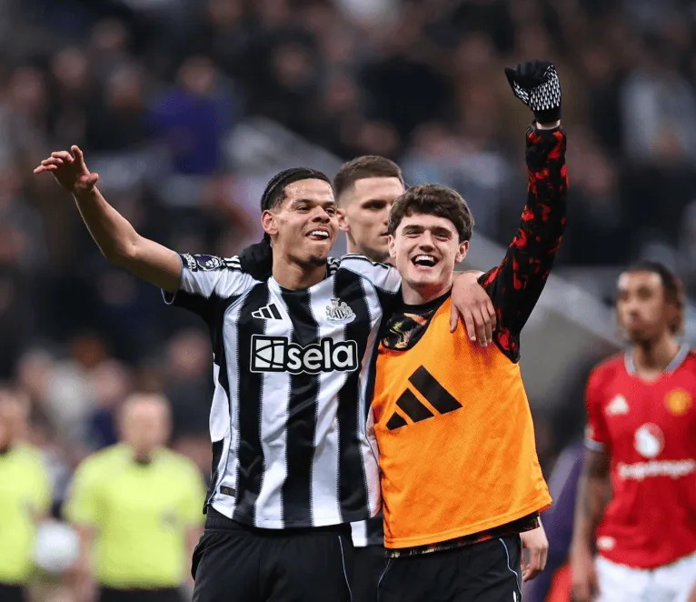 开云移动端-纽卡队史12次在英超战胜曼联,其中5次在埃迪豪时代完成